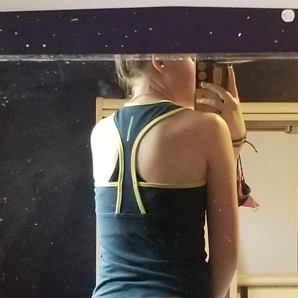 Sports tank - Picture 4 of 5